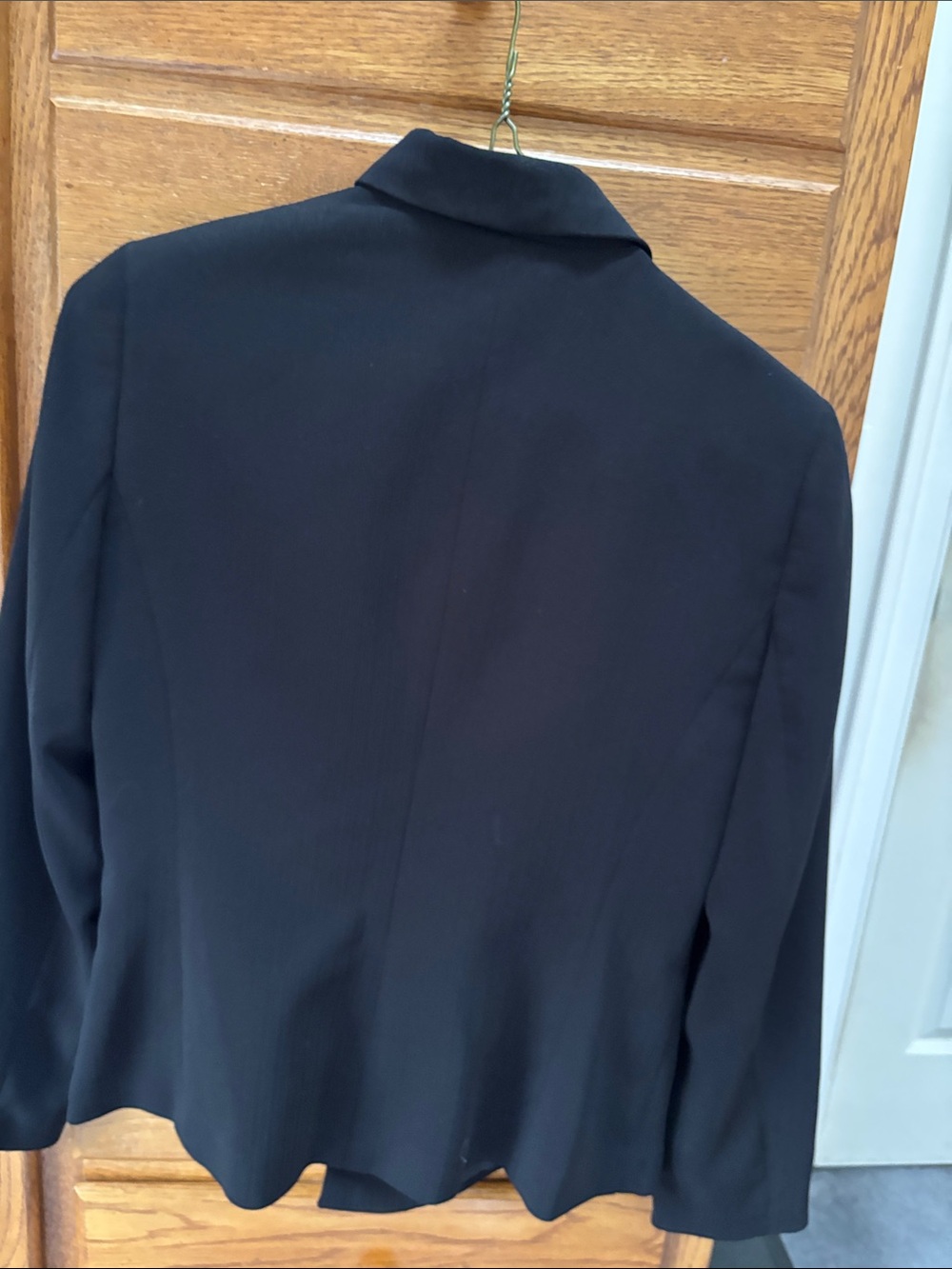 Kasper Black Women's Three-Button Tailored Blazer - Picture 6 of 8